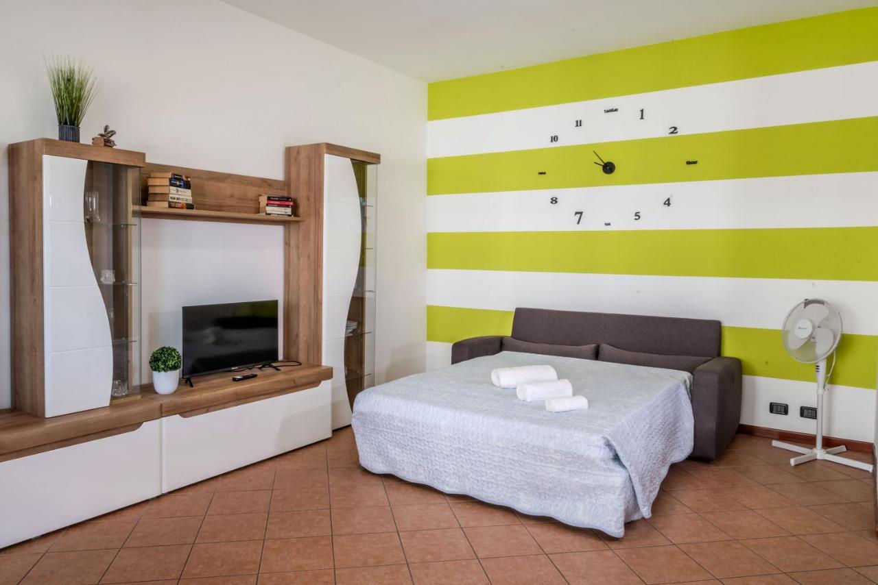 Isa Center - Leonardo Accademy - Mxp - Lakes Sesto Calende Extérieur photo